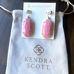 Kendra Scott Pink Stone Earrings ✨